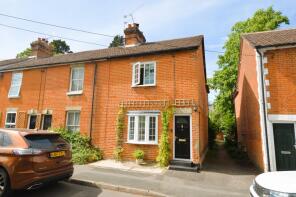 9, Connaught Road, Bagshot GU19 5EL
