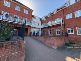 1 North Wing, Bramall Place, Jubilee Drive, Church Crookham, Fleet GU52 8AN