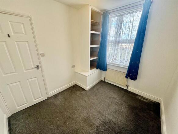 3 bed Terraced for sale Image 9