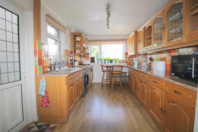 Kitchen/Breakfast Room