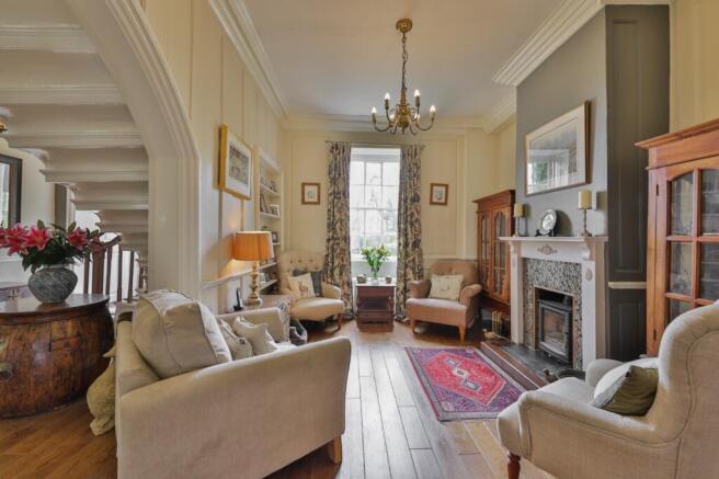 7 bed Detached for sale Image 4