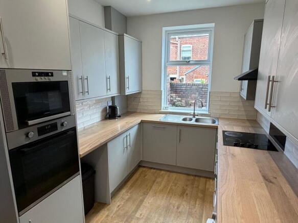 4 bed Terraced for sale Image 5