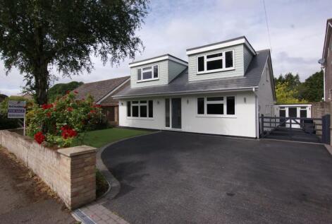 Chapel Close, Corfe Mullen, Wimborne, Dorset, BH21