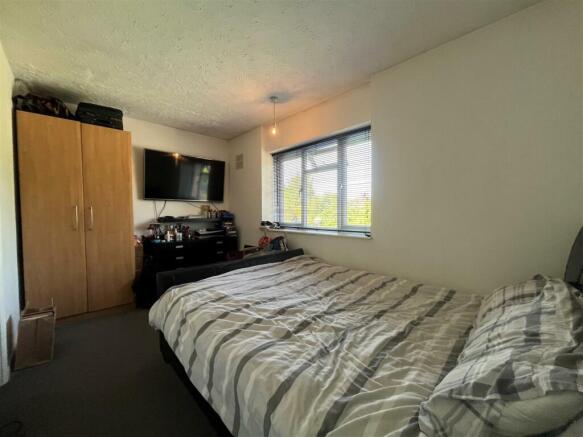 Bedroom 2.jpg