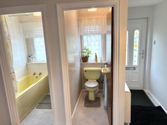 11 The Orchard, Snainton, Scarborough, North Yorkshire, YO13 9AU photo 3