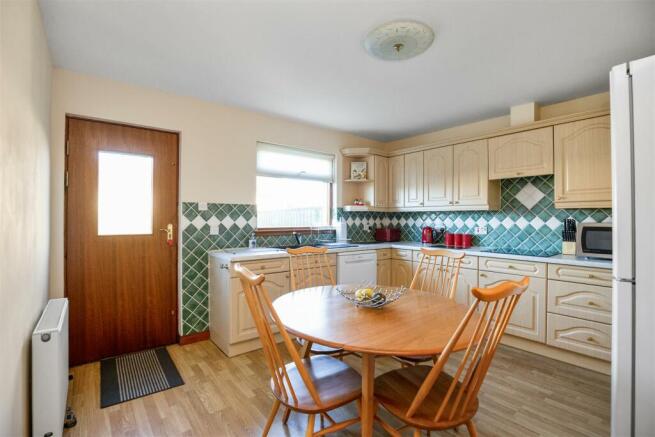 26 Greenacres Kingseat8.jpg