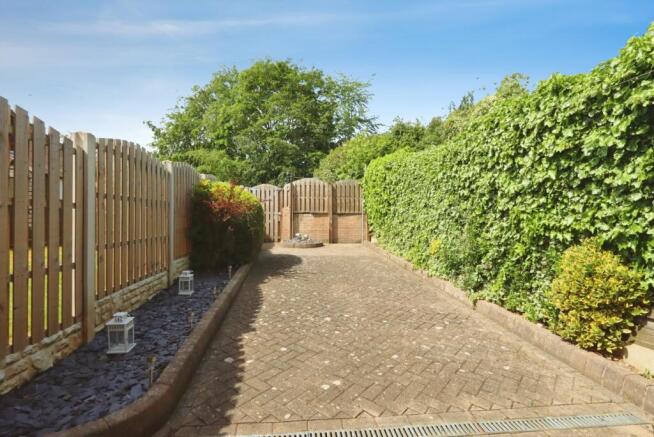 2 bed Terraced for sale Image 5