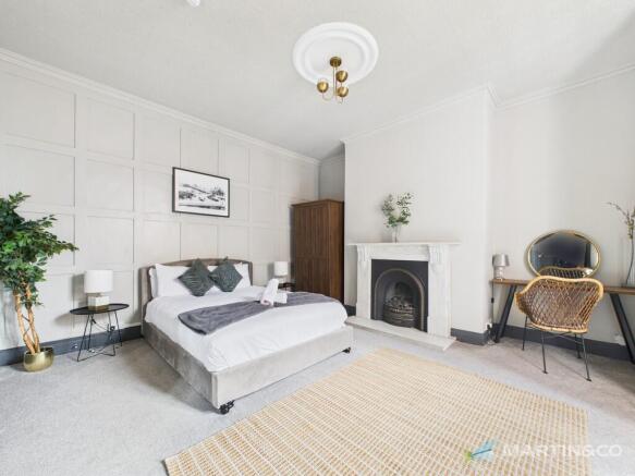 CAM02318G0-PR0536...