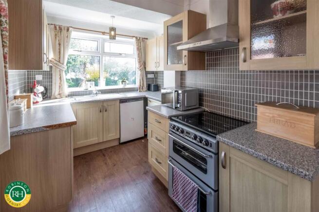 3 bed Semi-Detached for sale Image 10