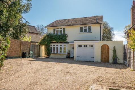 Harriotts Lane, Ashtead, KT21