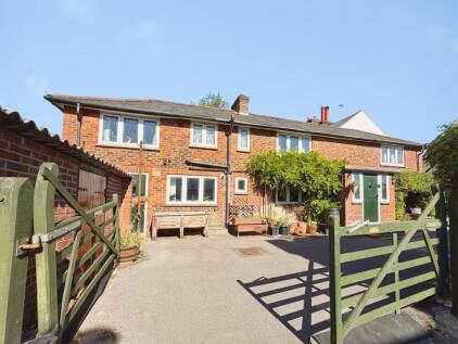 St. James Avenue, Farnham, Surrey, GU9