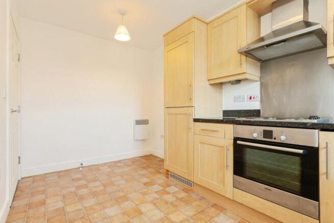 2 bed Apartment for sale Image 6