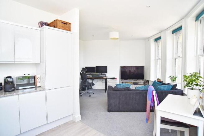 1 bed Flat for sale Image 5