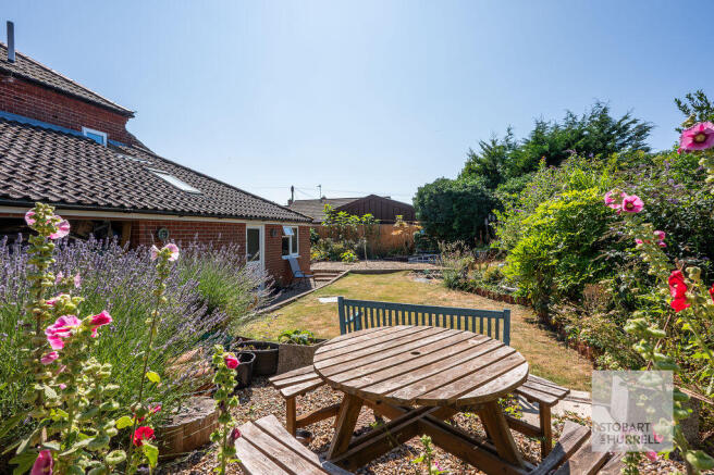 Alfresco Dining