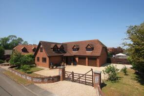 Springfields, Manor Lane, Romsey SO51 0NE