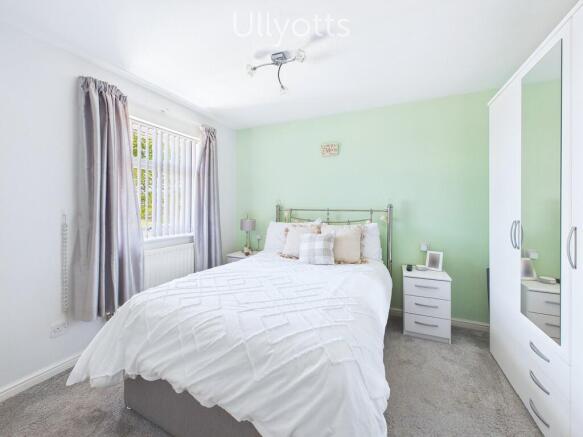4 bed Detached for sale Image 9