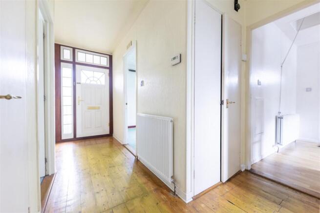 HALLWAY.jpg