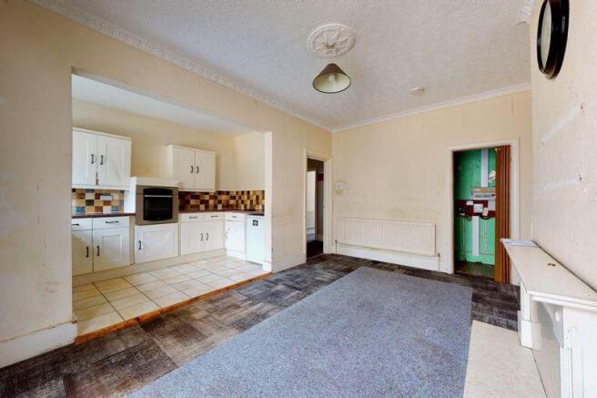 Kitchen/Dining...