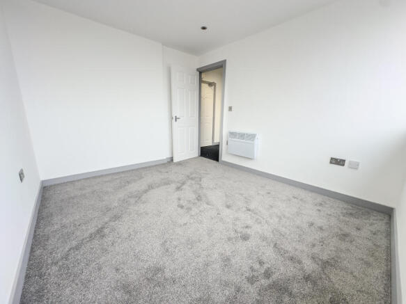 1 bed Apartment to rent Image 6