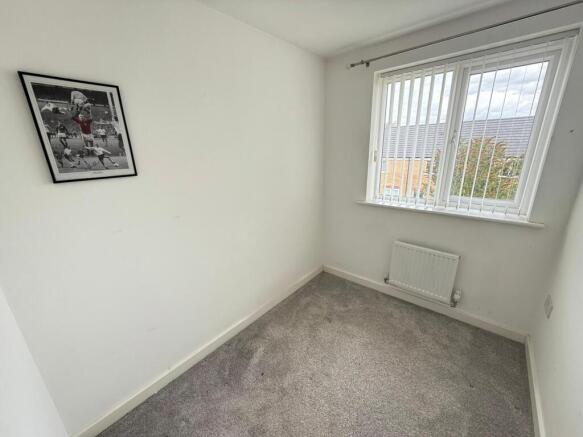 3 bed Semi-Detached for sale Image 11