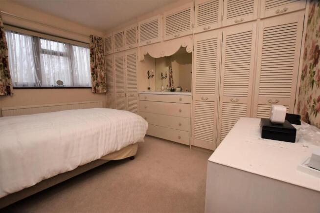 new bedroom.JPG