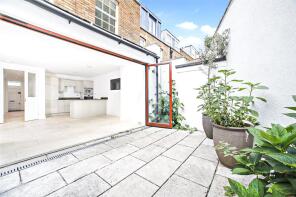 73, Cadogan Lane, London SW1X 9DU