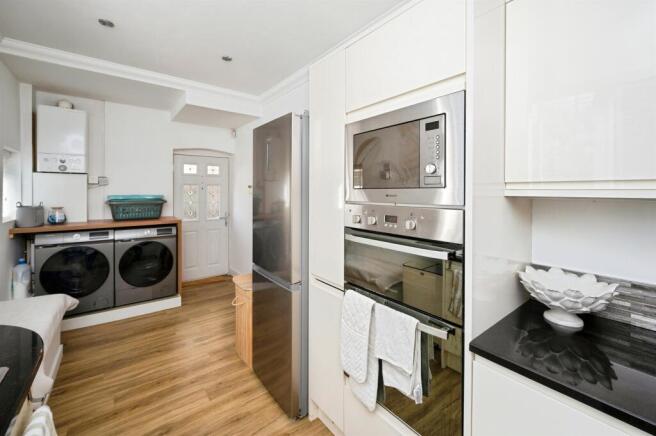 2 bed Semi-Detached for sale Image 9