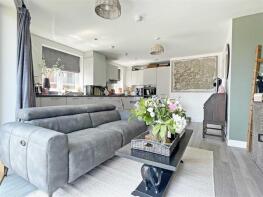 Flat 3, 220, Wharf Road, Chelmsford CM2 6LB