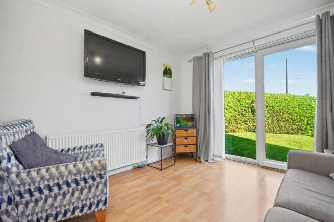 4 bed Semi-Detached for sale Image 5
