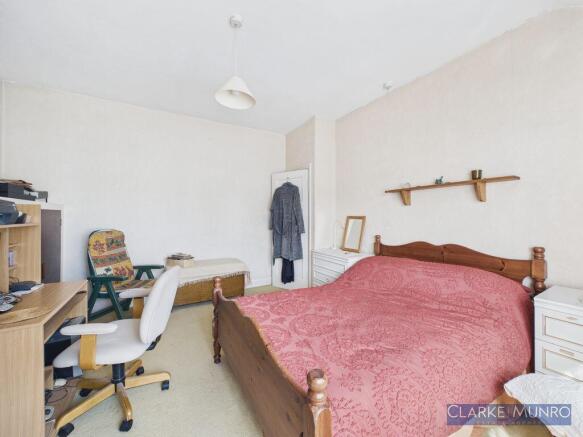 4 bed Semi-Detached for sale Image 11