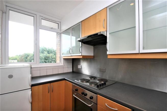 Avon Court, 41 kitch.JPG
