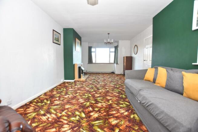 LOUNGE 04.jpg