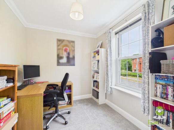 EweMove Basingstoke Estate Agents 17 Gaiger Avenue