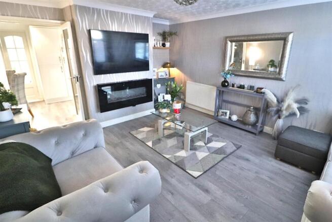 FAMILY LOUNGE