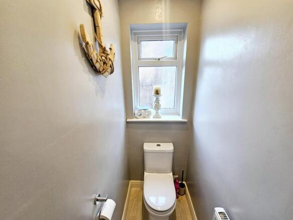 3 bed Semi-Detached for sale Image 12
