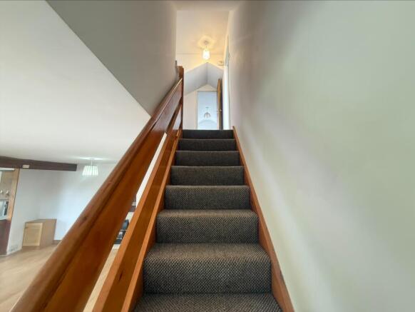 3 bed Semi-Detached to rent Image 11