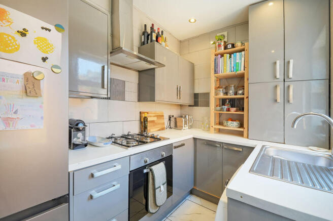 3 bed Terraced for sale Image 10