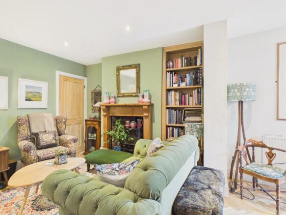 3 bed Terraced for sale Image 6