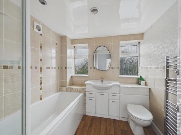 3 bed Semi-Detached for sale Image 2