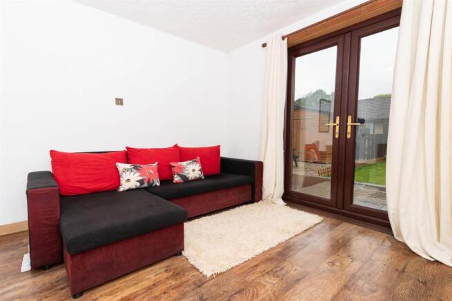 17 Sandeman Court-015.jpg