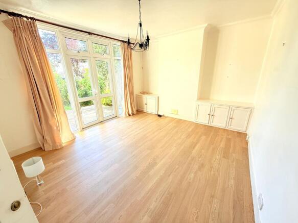 Bohun Grove, Barnet, EN4 photo 4