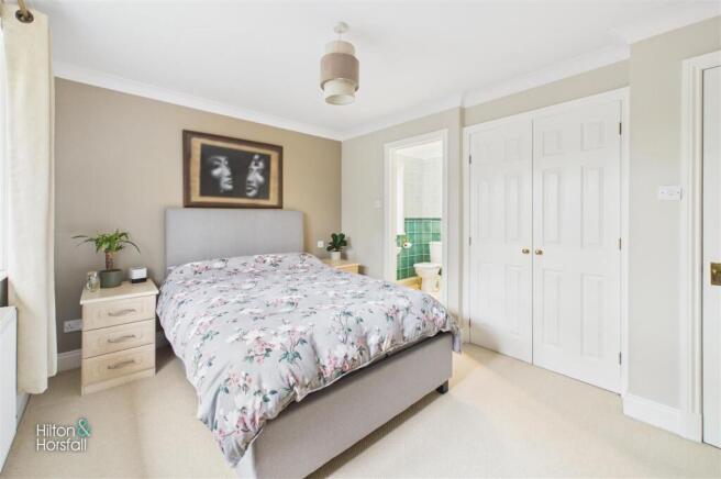 3 bed Detached for sale Image 12