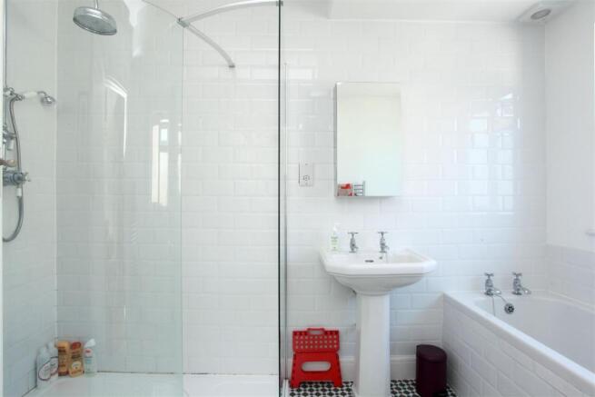 Bathroom.jpg