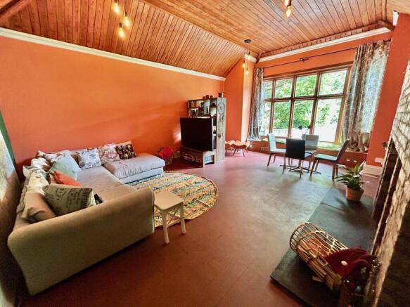 Living/Dining Room
