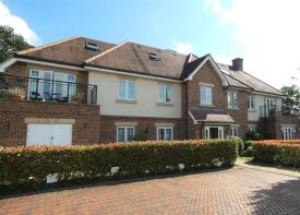 6, Bisham House, Woodside Gardens, Marlow SL7 1FQ