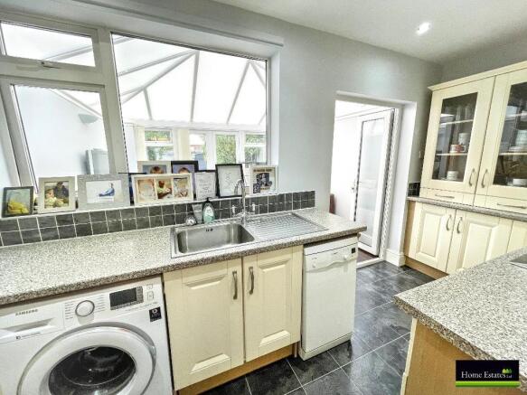 2 bed Terraced for sale Image 8