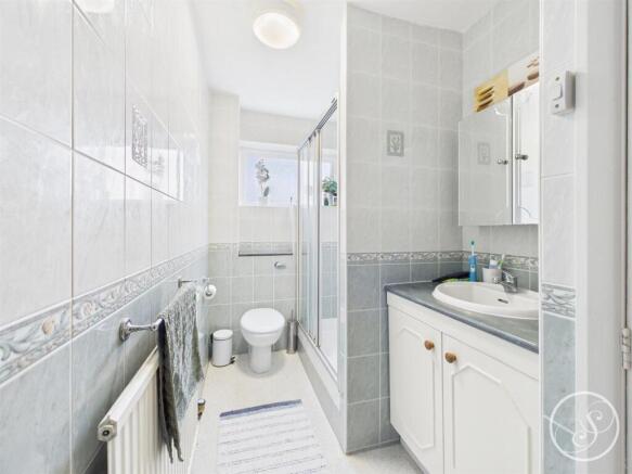 2 bed Flat for sale Image 8
