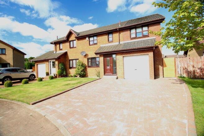 3-bed semi-detached on Kirkconnel Avenue, Blackwood, Cumbernauld, £193,500