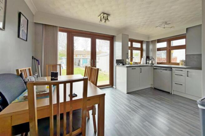 Kitchen/Dining Room