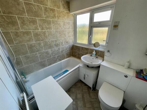 3 bed Semi-Detached for sale Image 9